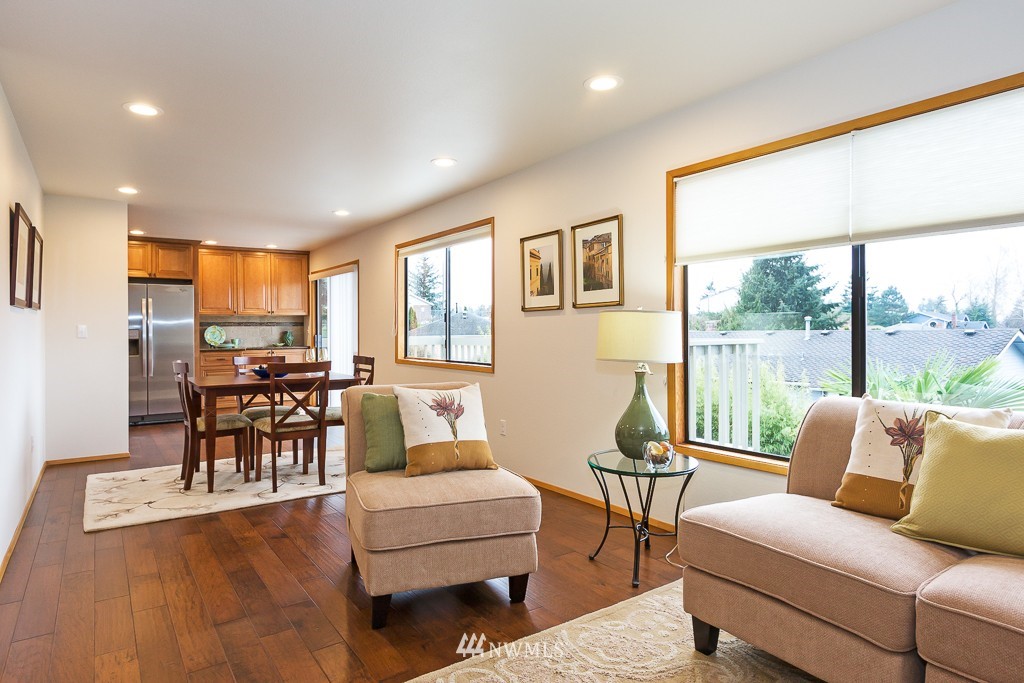 411 Index Place Northeast Renton, WA 98056 - Photo 4 of 23