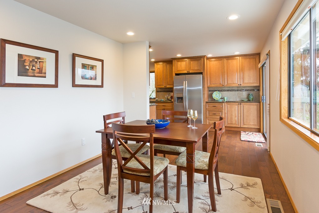 411 Index Place Northeast Renton, WA 98056 - Photo 5 of 23