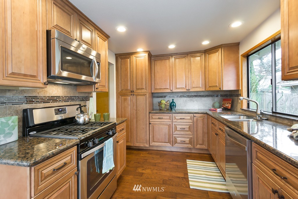 411 Index Place Northeast Renton, WA 98056 - Photo 6 of 23