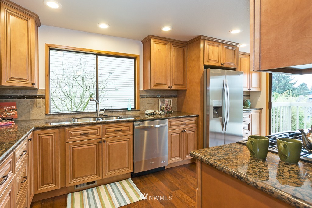 411 Index Place Northeast Renton, WA 98056 - Photo 7 of 23