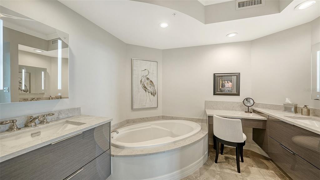 385 North Point Road, Unit 301 Osprey, FL 34229 - Photo 30 of 100 Gallery Image 30
