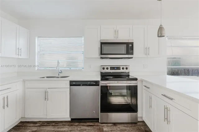 $3,000 | 4338 Northwest 24th Avenue, Miami, FL 33142