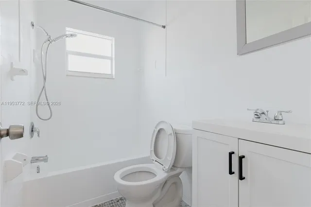 $3,000 | 4338 Northwest 24th Avenue, Miami, FL 33142