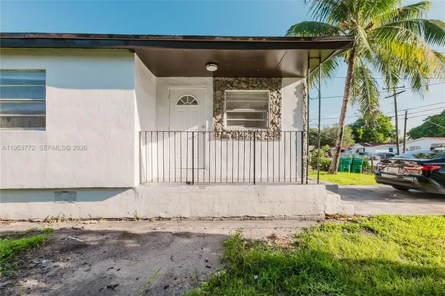 $3,000 | 4338 Northwest 24th Avenue, Miami, FL 33142