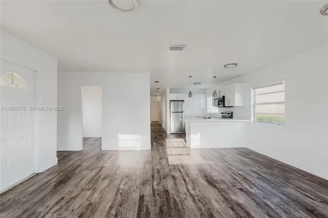 $3,000 | 4338 Northwest 24th Avenue, Miami, FL 33142