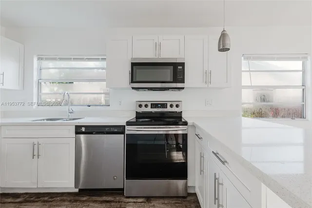 $3,000 | 4338 Northwest 24th Avenue, Miami, FL 33142