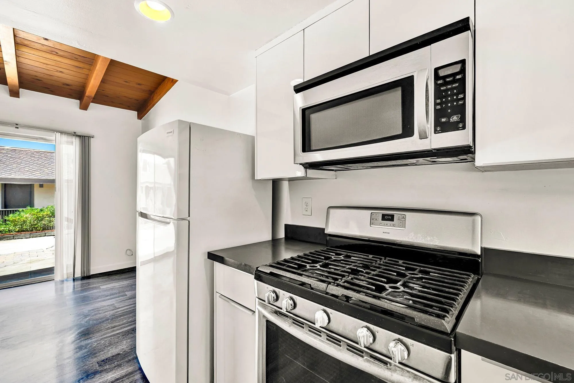 328-30 9th Street Del Mar, CA 92014 - Photo 38 of 72