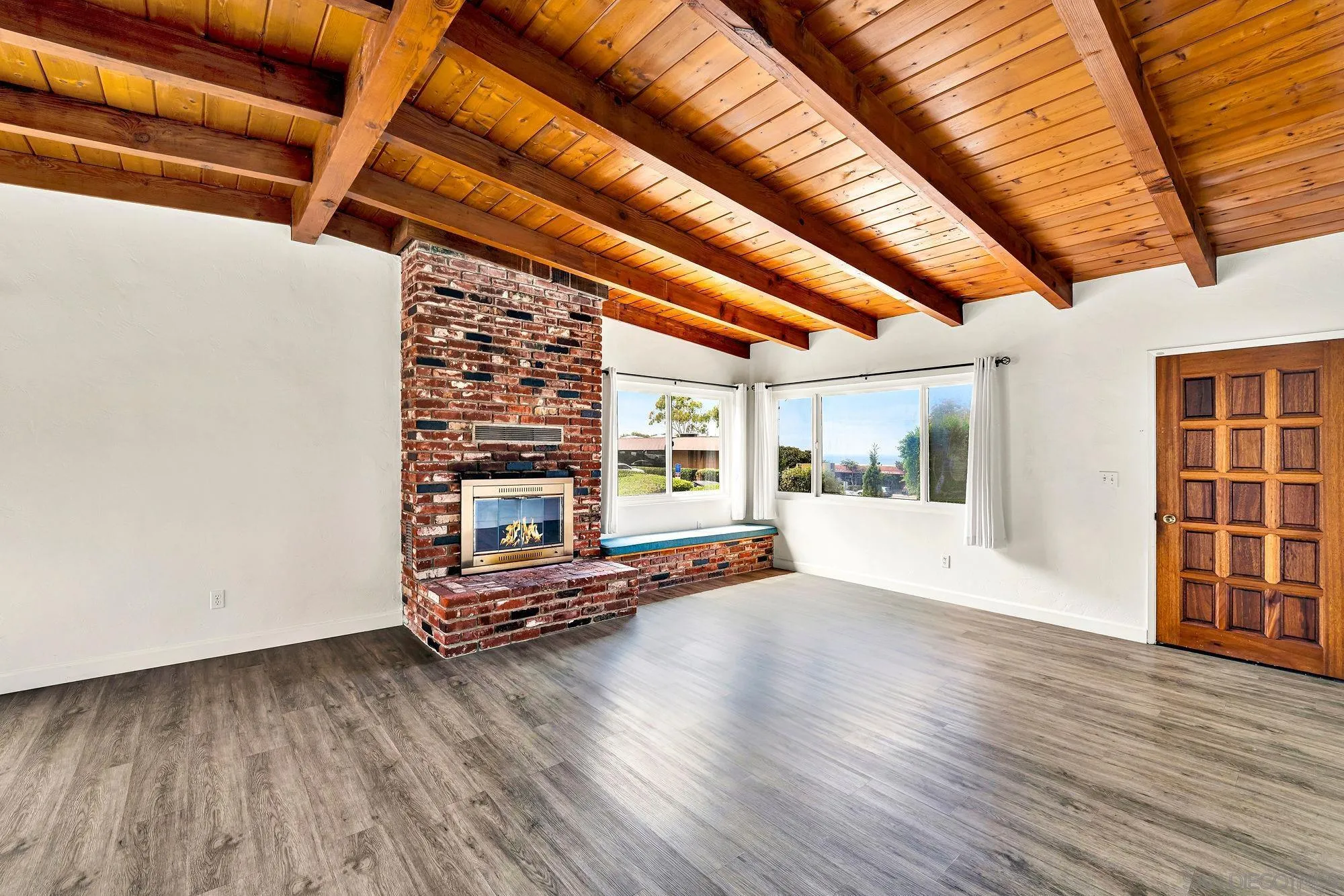 328-30 9th Street Del Mar, CA 92014 - Photo 9 of 72