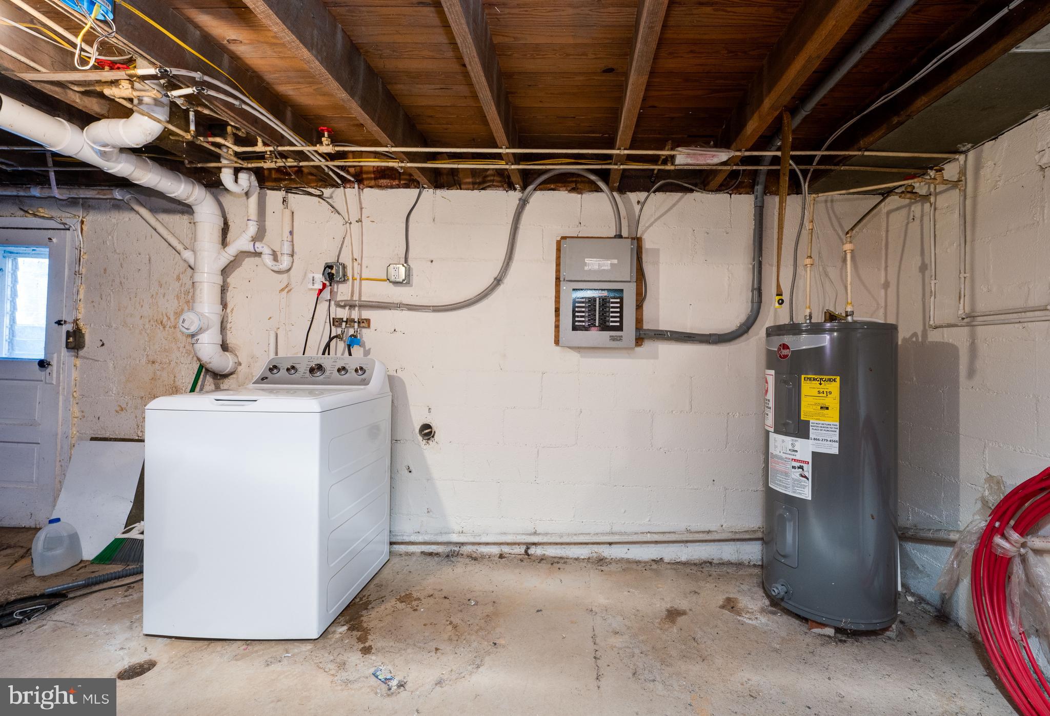 175 Forgedale Road Fleetwood, PA 19522 - Photo 30 of 42 a utility room with a washer and dryer