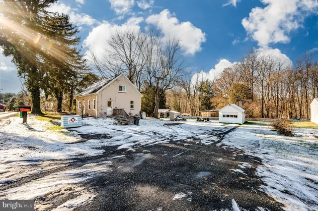 $284,900 | 175 Forgedale Road, Fleetwood, PA 19522