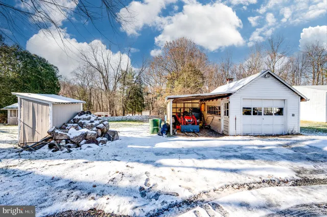 $284,900 | 175 Forgedale Road, Fleetwood, PA 19522