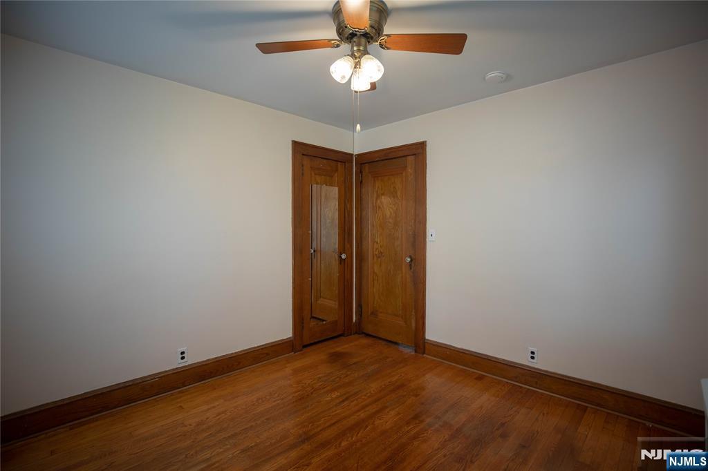 31 Spring Valley Avenue, Unit WHOLE HOUSE Paramus, NJ 07652 - Photo 19 of 31