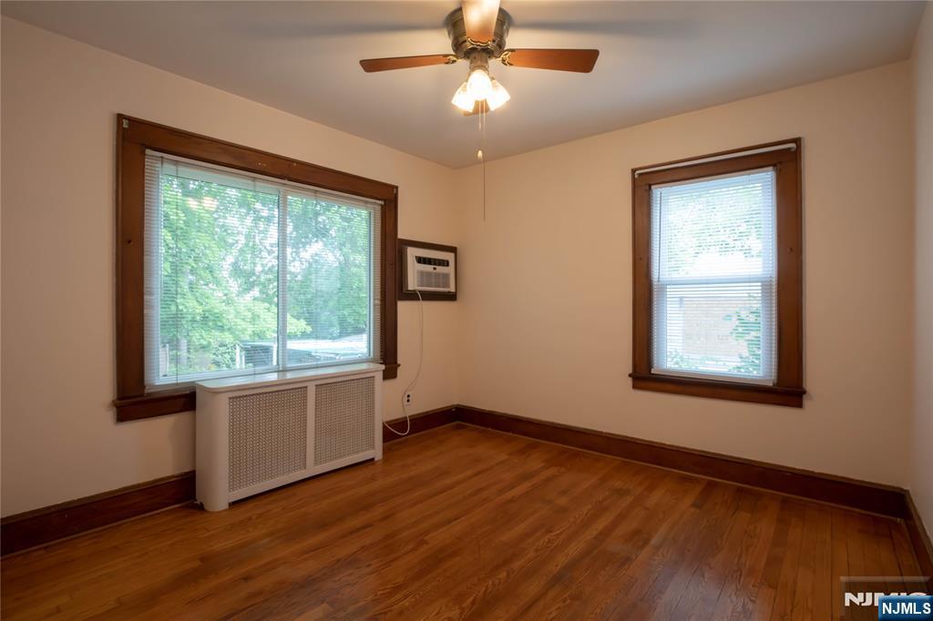 31 Spring Valley Avenue, Unit WHOLE HOUSE Paramus, NJ 07652 - Photo 21 of 31