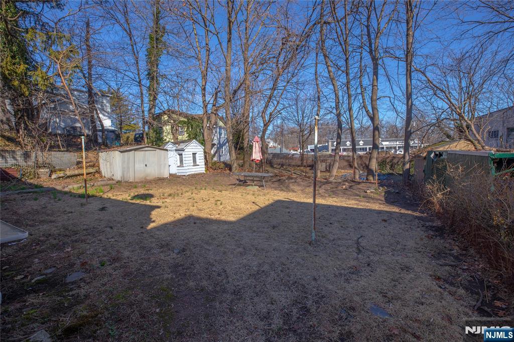31 Spring Valley Avenue, Unit WHOLE HOUSE Paramus, NJ 07652 - Photo 28 of 31