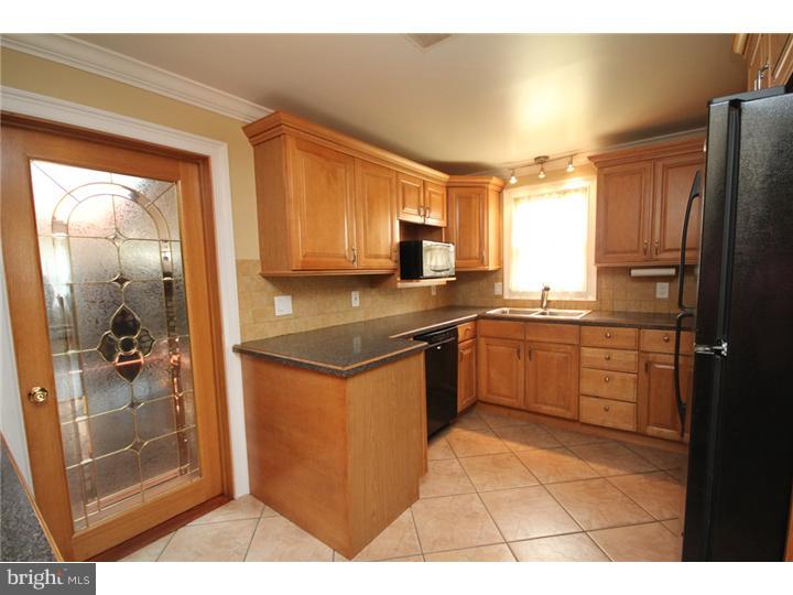 17 Ashwood Road Hamilton, NJ 08610 - Photo 6 of 21 Gallery Image 6