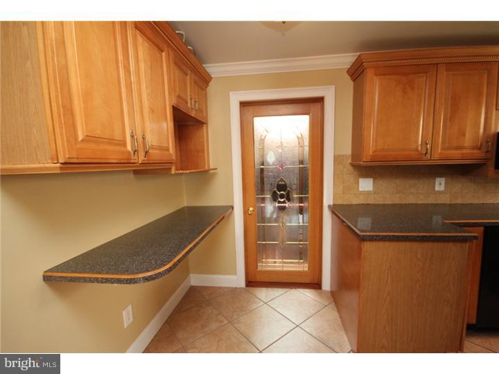 17 Ashwood Road Hamilton, NJ 08610 - Photo 7 of 21 Gallery Image 7