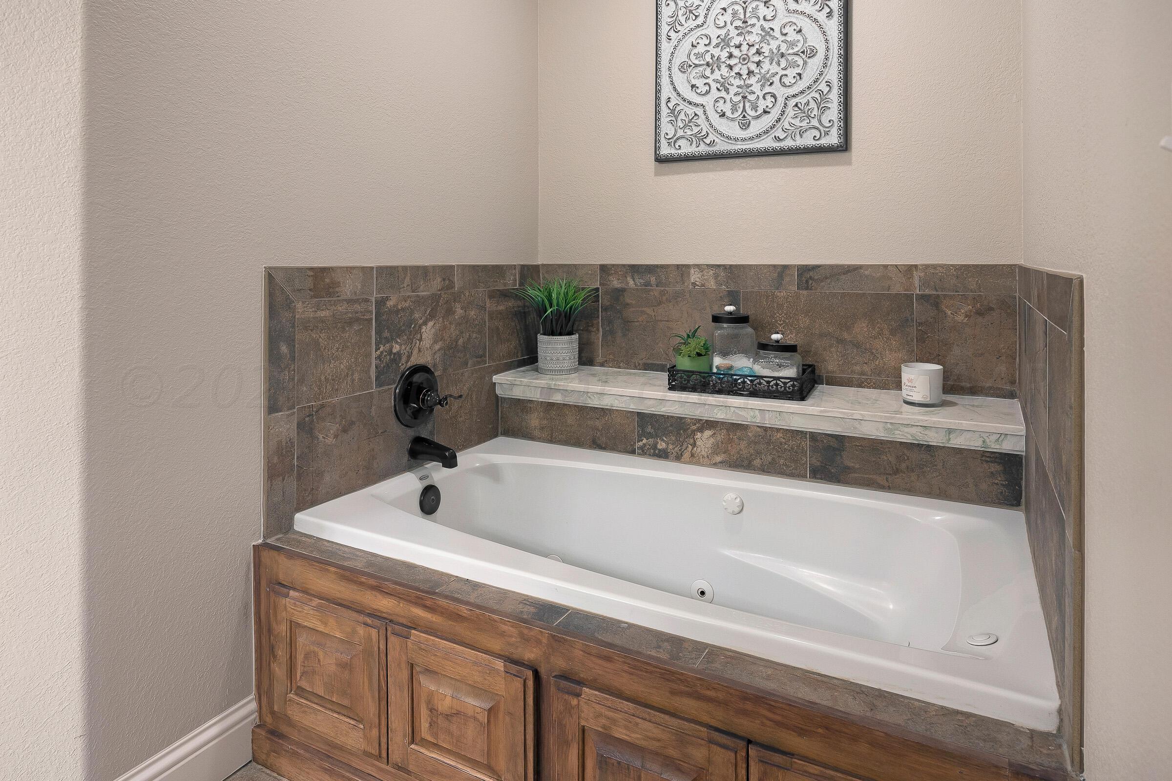16721 Hope Road Canyon, TX 79015 - Photo 19 of 33 019_Master Bath
