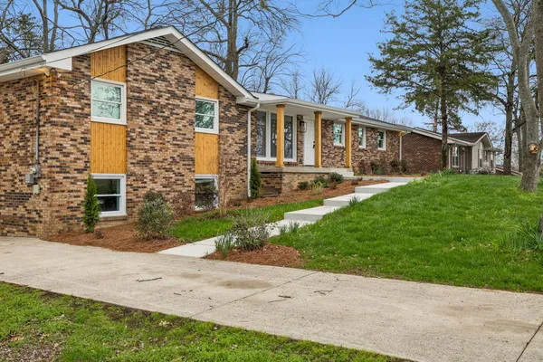 $2,850 | 108 Crestmont Drive, Hendersonville, TN 37075
