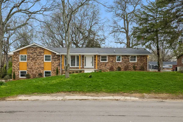 $2,850 | 108 Crestmont Drive, Hendersonville, TN 37075