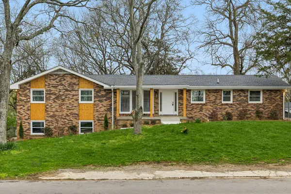 $2,850 | 108 Crestmont Drive, Hendersonville, TN 37075