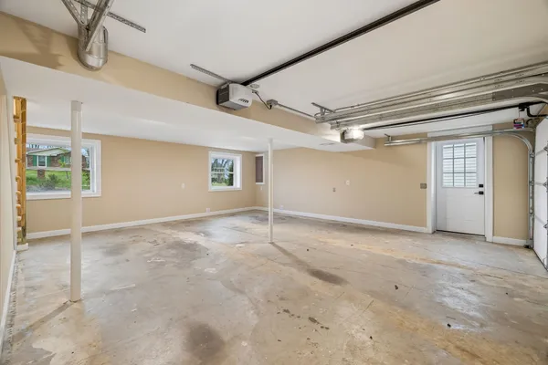 $2,850 | 108 Crestmont Drive, Hendersonville, TN 37075