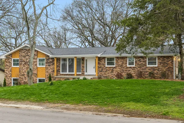 $2,850 | 108 Crestmont Drive, Hendersonville, TN 37075