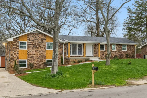 $2,850 | 108 Crestmont Drive, Hendersonville, TN 37075