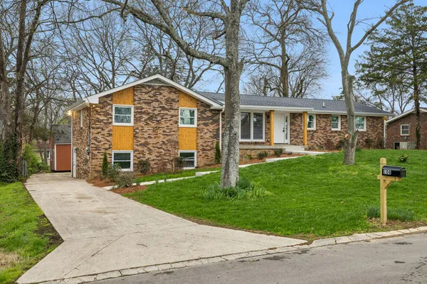 $2,850 | 108 Crestmont Drive, Hendersonville, TN 37075