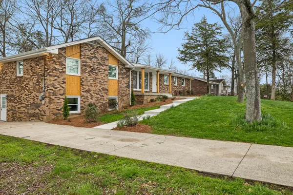 $2,850 | 108 Crestmont Drive, Hendersonville, TN 37075