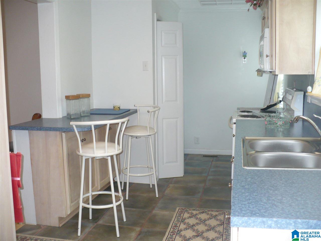 101 Moss Street Warrior, AL 35180 - Photo 10 of 16