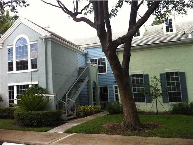1275 Crystal Way, Unit B Delray Beach, FL 33444 - Photo 1 of 8 Primary Photo