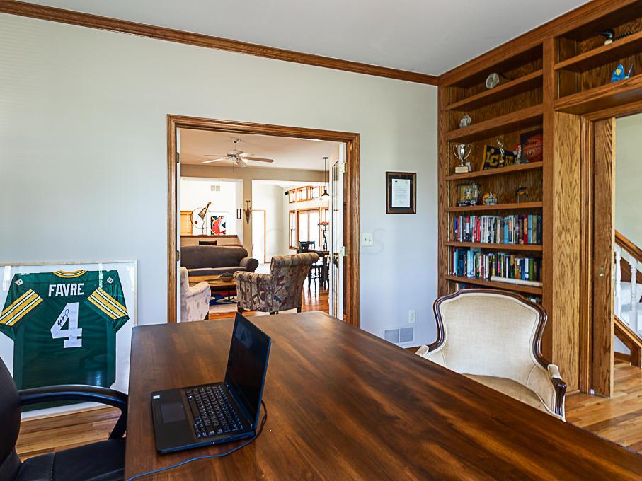 2676 Chester Road Columbus, OH 43221 - Photo 13 of 28