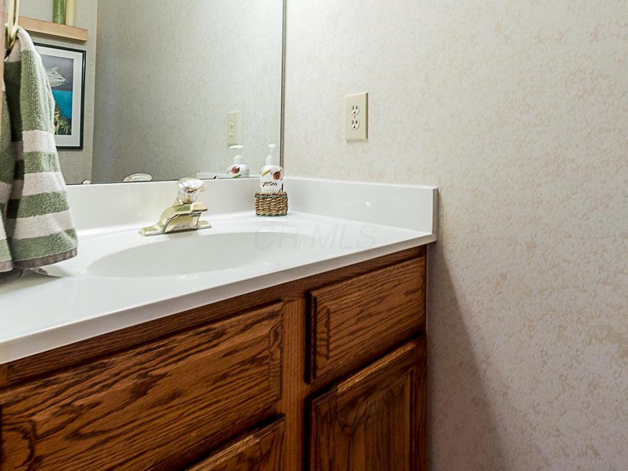 2676 Chester Road Columbus, OH 43221 - Photo 14 of 28