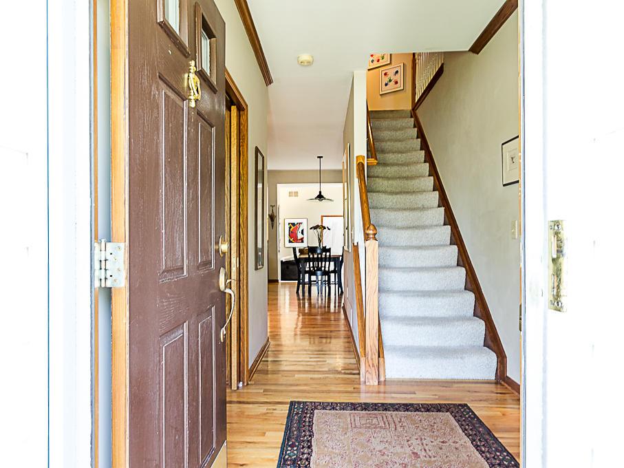 2676 Chester Road Columbus, OH 43221 - Photo 3 of 28