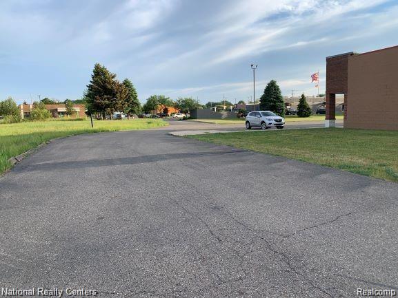43300 Hayes Road Clinton Township, MI 48038 - Photo 4 of 5