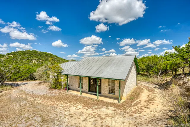 $2,750,000 | 305 Spanish Pass Road, Boerne, TX 78006