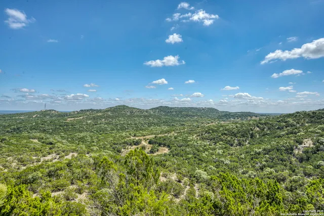 $2,750,000 | 305 Spanish Pass Road, Boerne, TX 78006