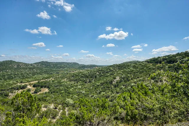 $2,750,000 | 305 Spanish Pass Road, Boerne, TX 78006