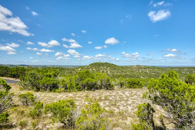 $2,750,000 | 305 Spanish Pass Road, Boerne, TX 78006