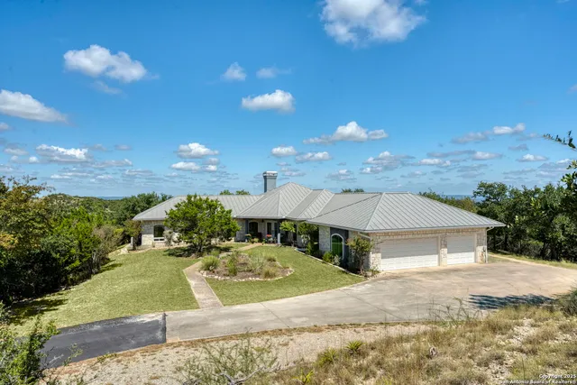 $2,750,000 | 305 Spanish Pass Road, Boerne, TX 78006