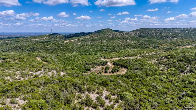 $2,750,000 | 305 Spanish Pass Road, Boerne, TX 78006