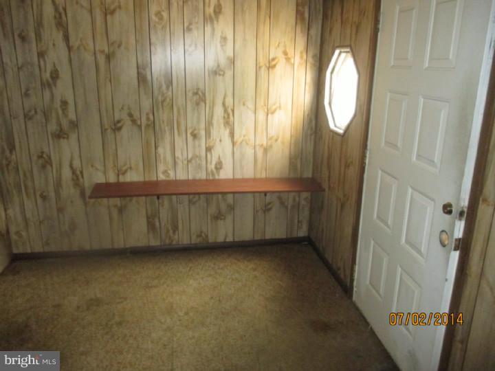 7289 Guilford Road Upper Darby, PA 19082 - Photo 3 of 11