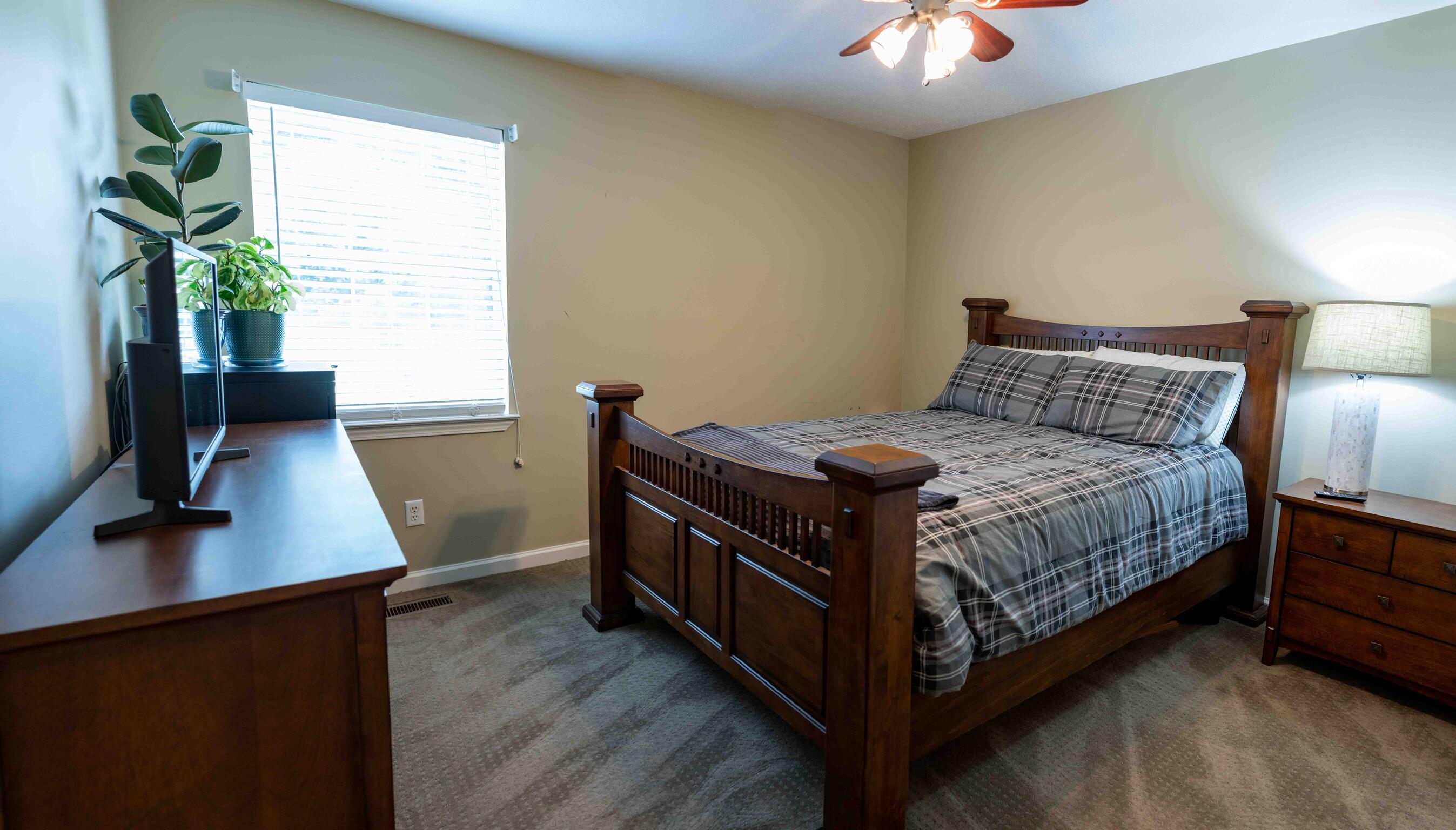 372 Chapman Road Ringgold, GA 30736 - Photo 6 of 19 372-chapman-rd-guest room 1
