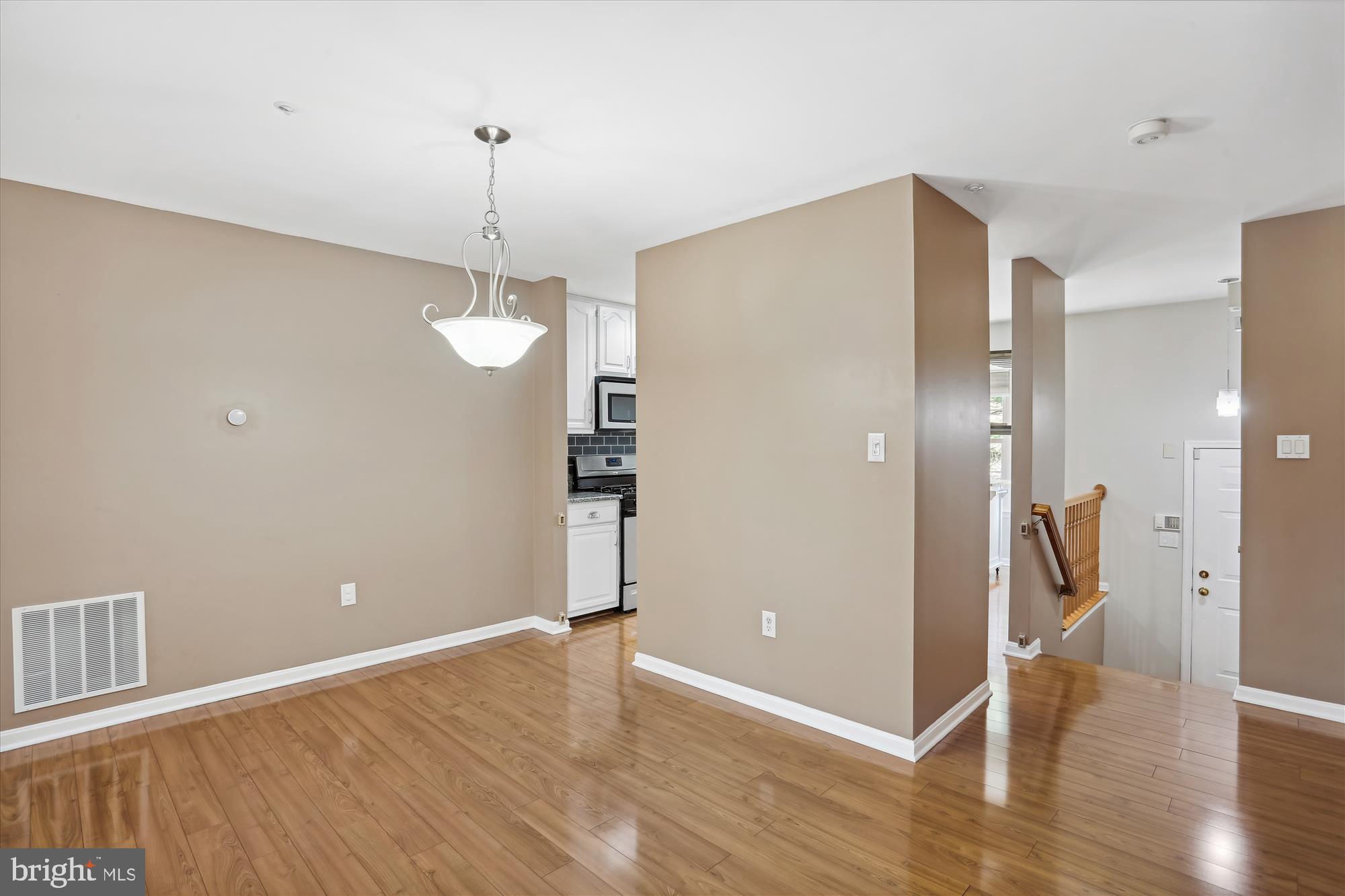 18535 Clovercrest Circle Olney, MD 20832 - Photo 14 of 91 Dining Room