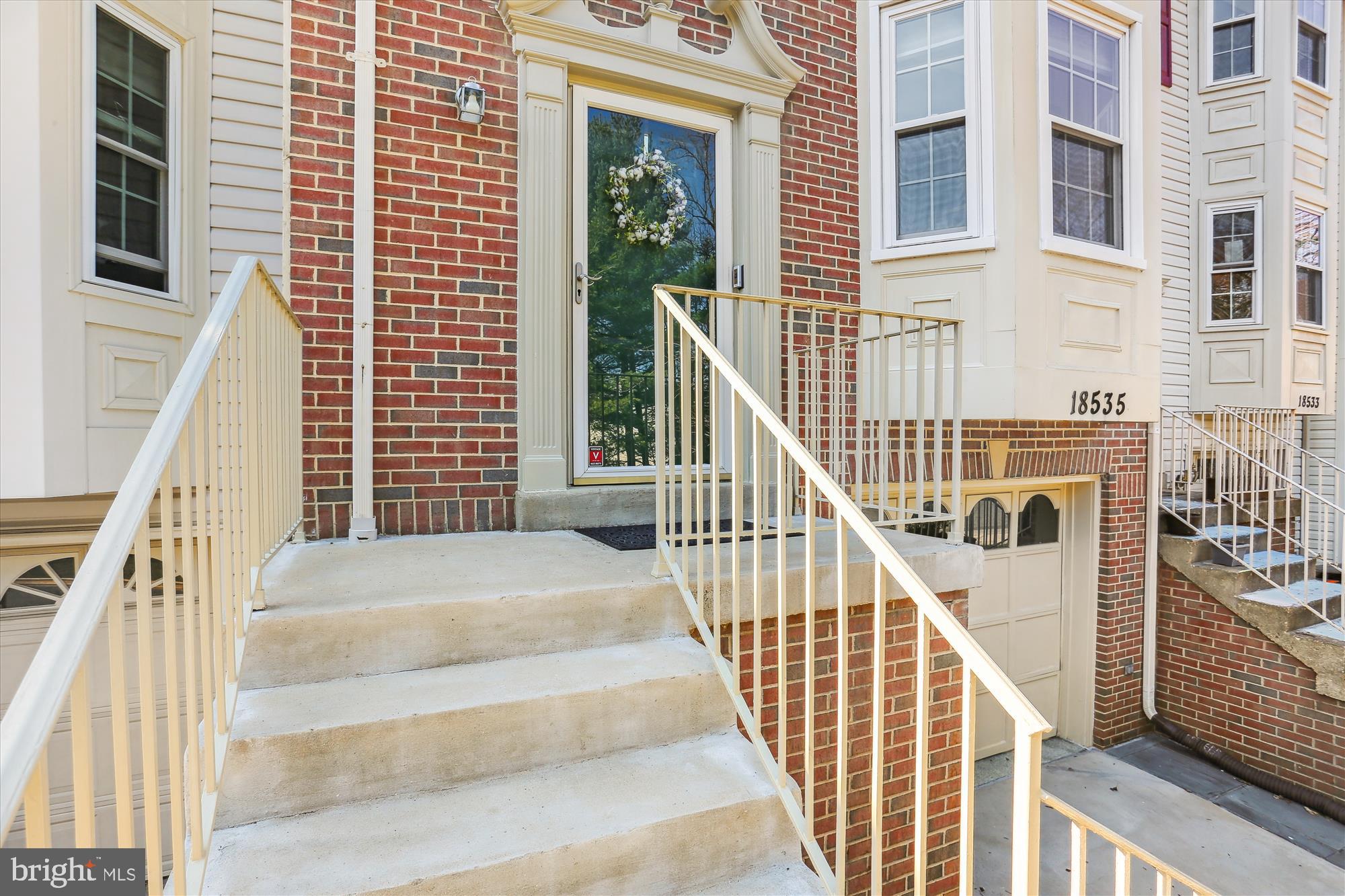 18535 Clovercrest Circle Olney, MD 20832 - Photo 3 of 91 Porch