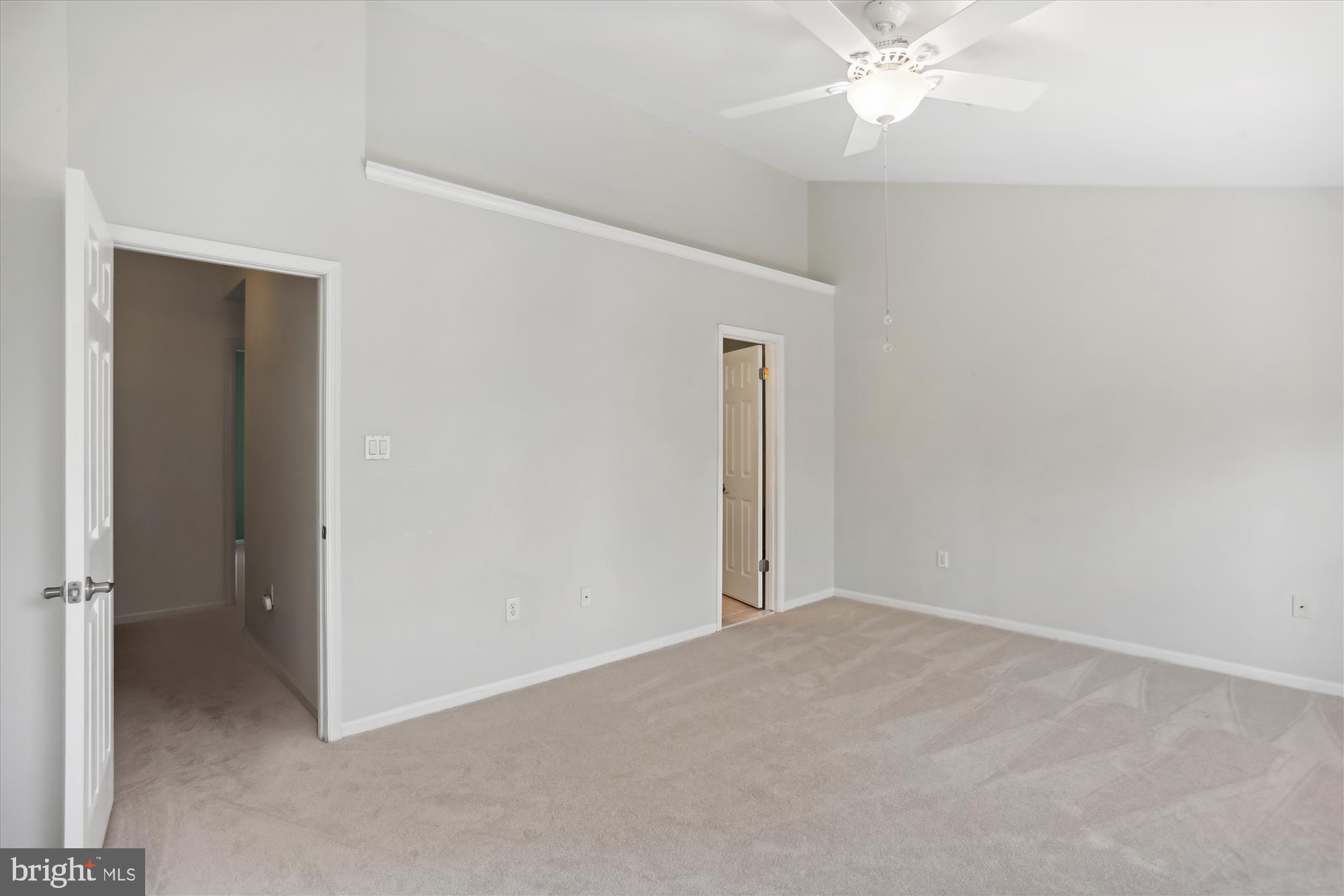 18535 Clovercrest Circle Olney, MD 20832 - Photo 32 of 91 Primary Bedroom