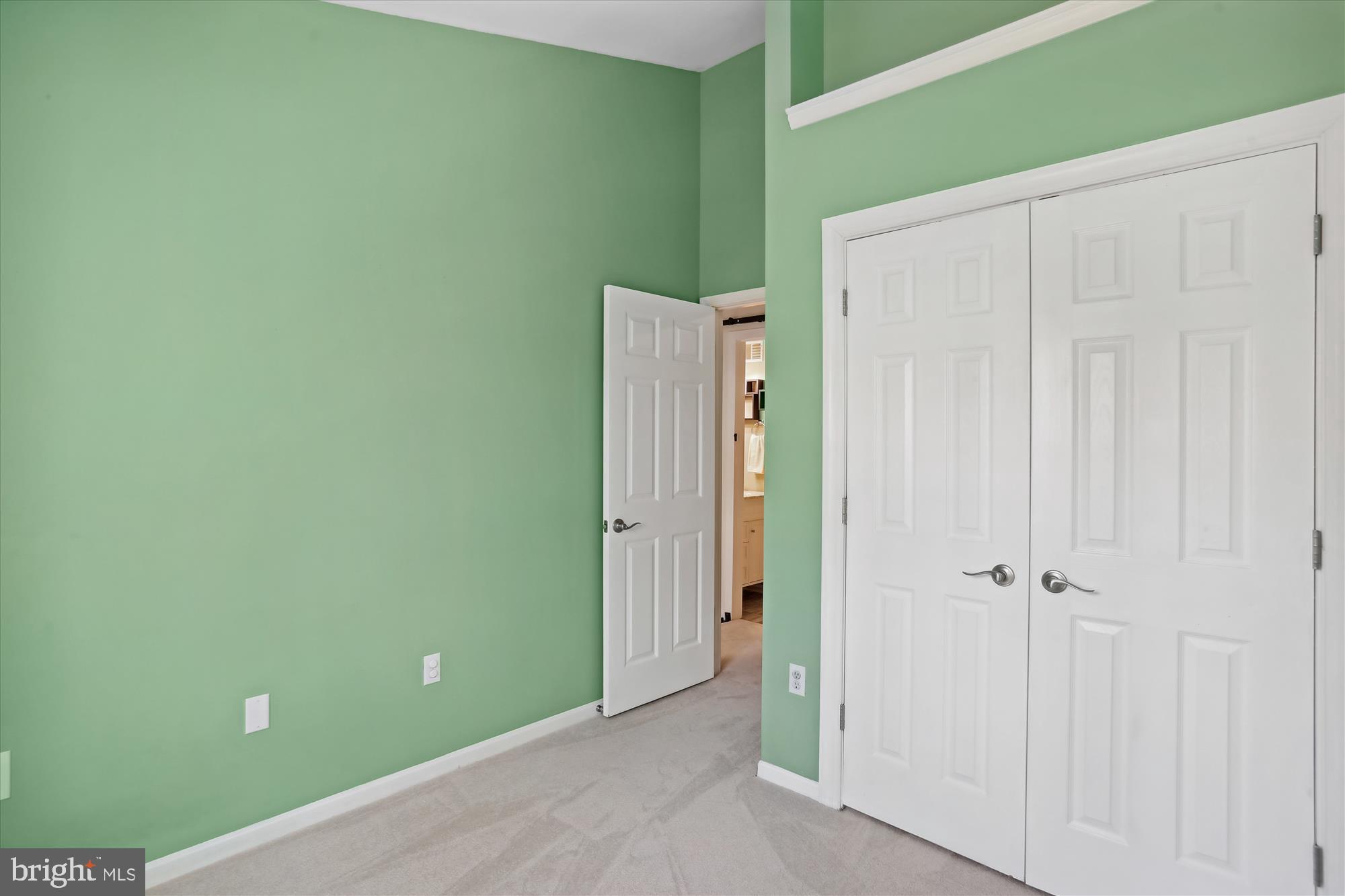 18535 Clovercrest Circle Olney, MD 20832 - Photo 37 of 91 Bedroom