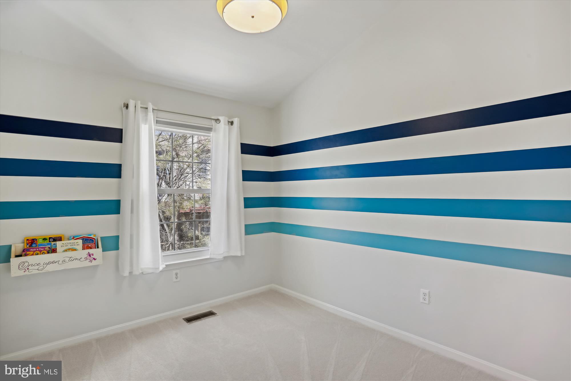 18535 Clovercrest Circle Olney, MD 20832 - Photo 39 of 91 Bedroom