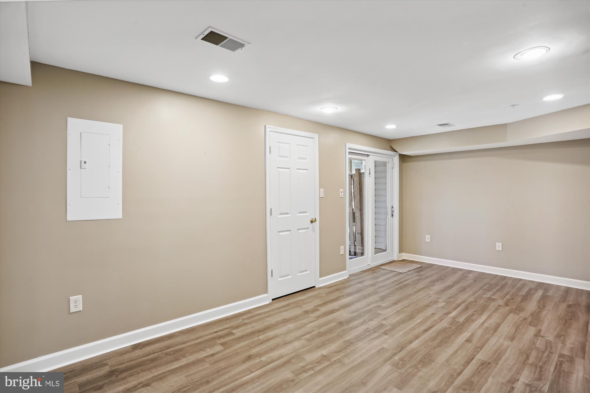 18535 Clovercrest Circle Olney, MD 20832 - Photo 47 of 91 Family Room