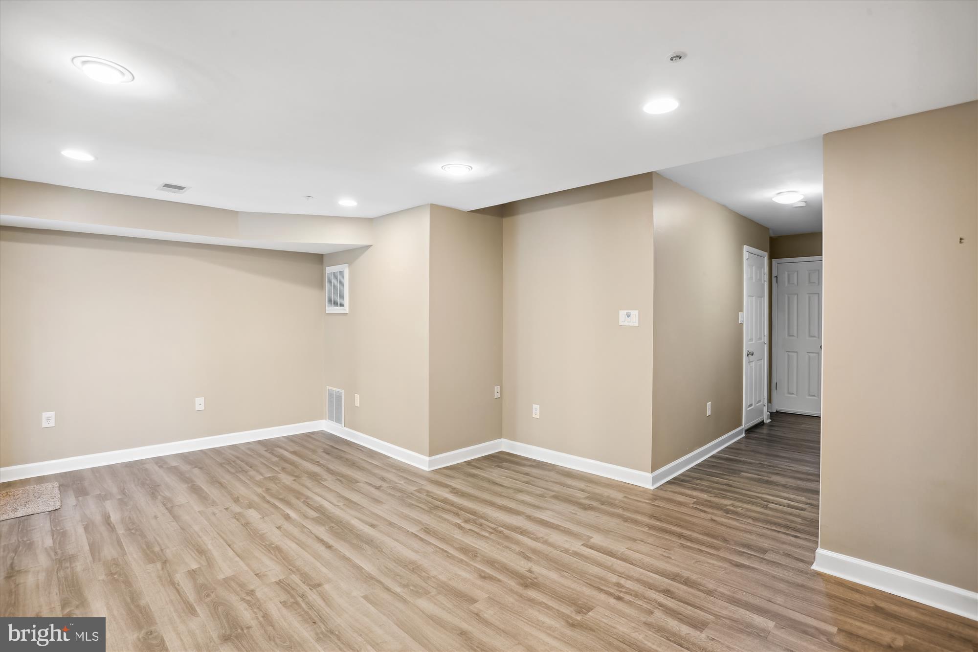 18535 Clovercrest Circle Olney, MD 20832 - Photo 48 of 91 Family Room